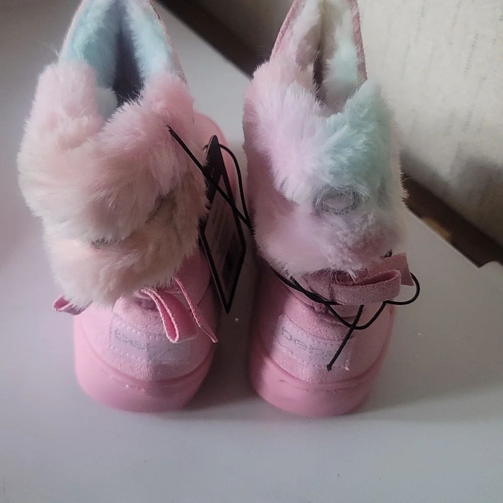 BEBE GIRLS LIGHT PINK Rainbow faux fur BOOTS: NWT: TODDLER 7